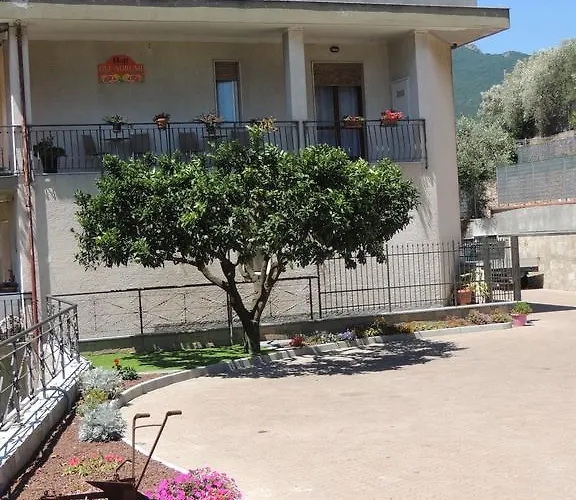 Gli Agrumi 3* Giustenice