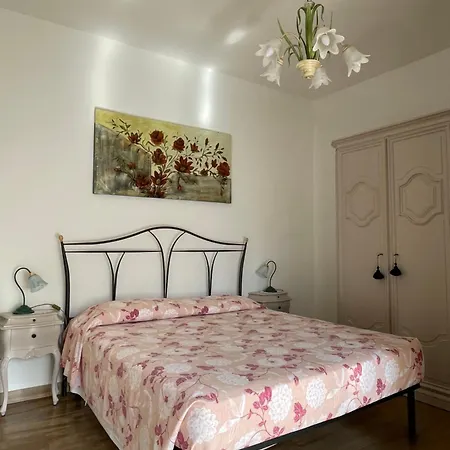 Gli Agrumi 3*