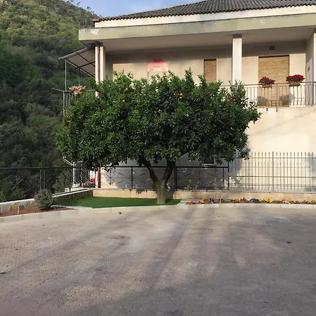 Bed and breakfast Gli Agrumi 3*