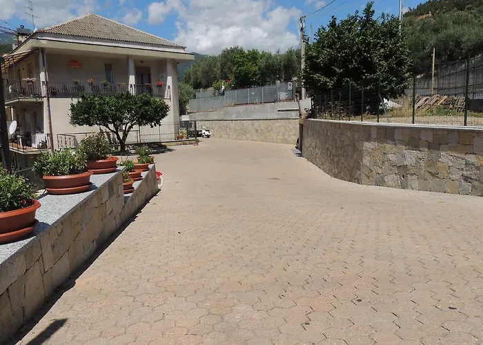 Gli Agrumi 3* Giustenice